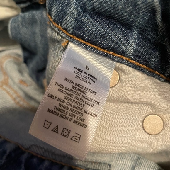 Aeropostale Mom Jean Size 6 (Like New) - Picture 6 of 6